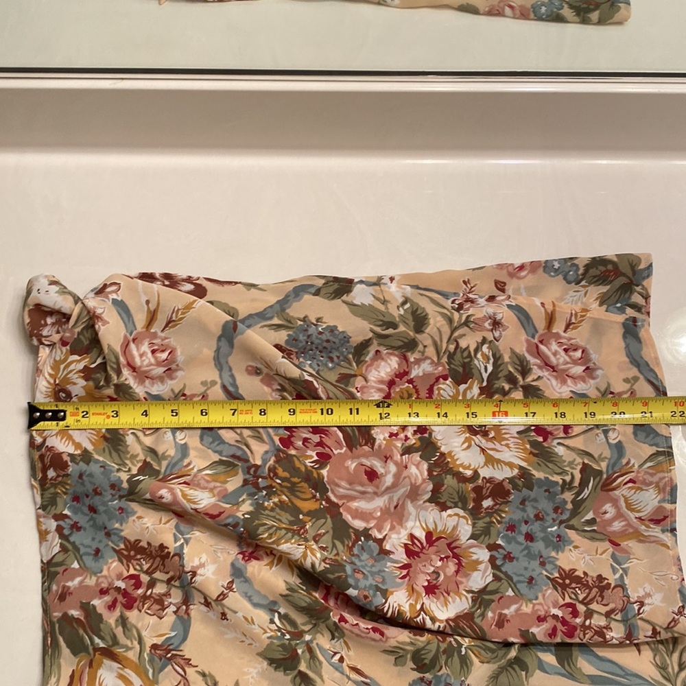 The limited floral skirt size 8 - Picture 9 of 9